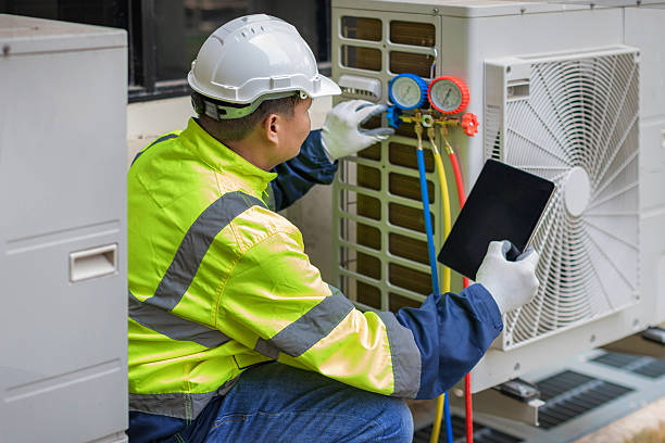 Professional Hvac technician working in Rancho Mirage, CA